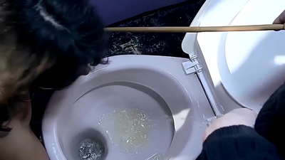 Mi preciosa esclava sexual privada Melanie Memphis. Es mi esclava favorita, parece inocente, joven, le gusta el sexo anal, los juegos de rol, y puedo usarla cuando quiera. Parte 1.