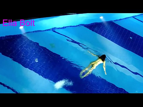 ❤️ No puedo dejar de mirar, joven rubia pillada nadando desnuda en la piscina del complejo ELLA BOLT ️ Porno ruso en es.xywewl.top ❌️
